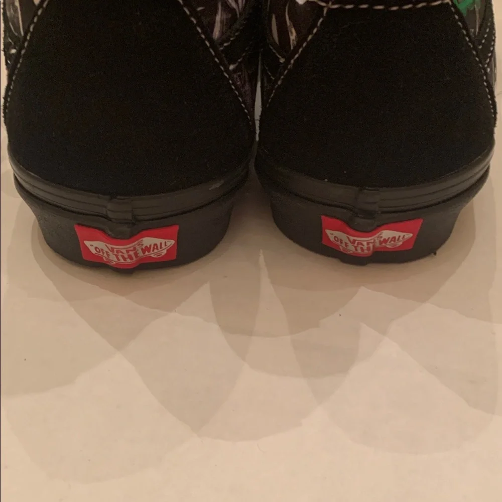NEW Vans x Disney Villains Sk8-Hi Shoes 100 years Disney men’s 6 women’s 7.5